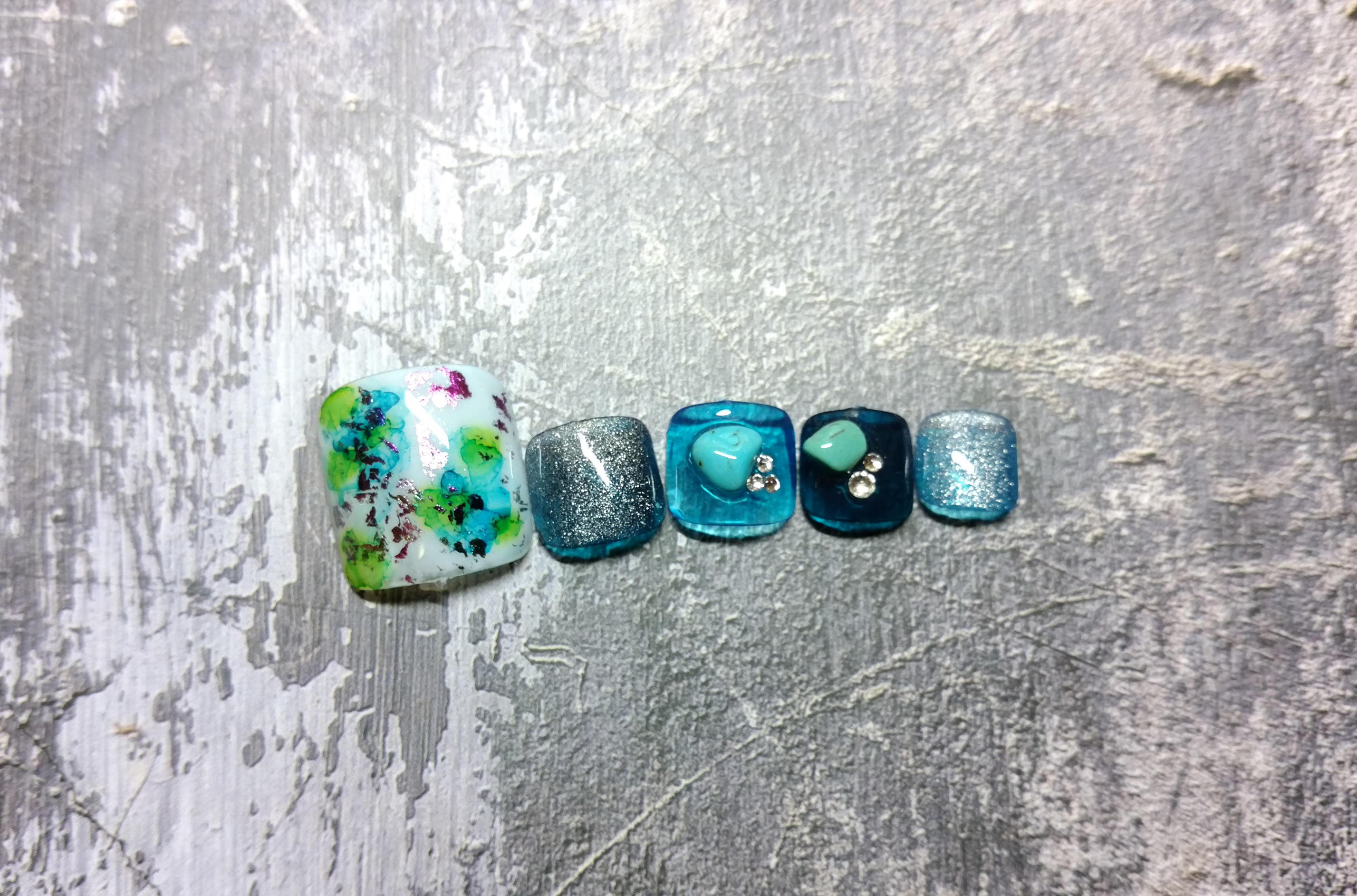 フット天然石・シェルネイルコース・アート3本以上